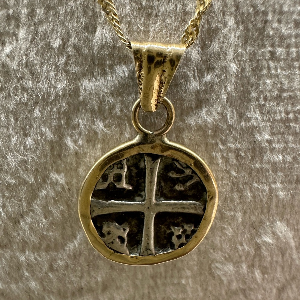 14 k gold charm coin